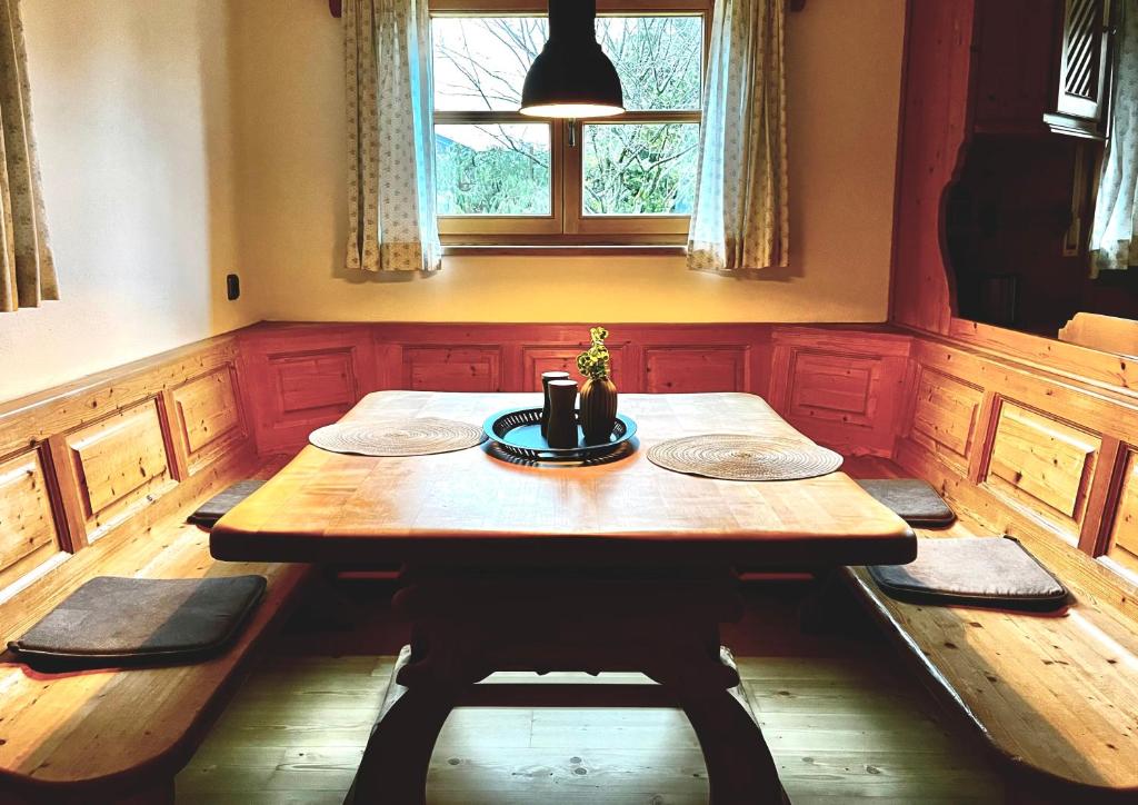 Posezení v ubytování Ferienhaus Weißachdamm am Tegernsee
