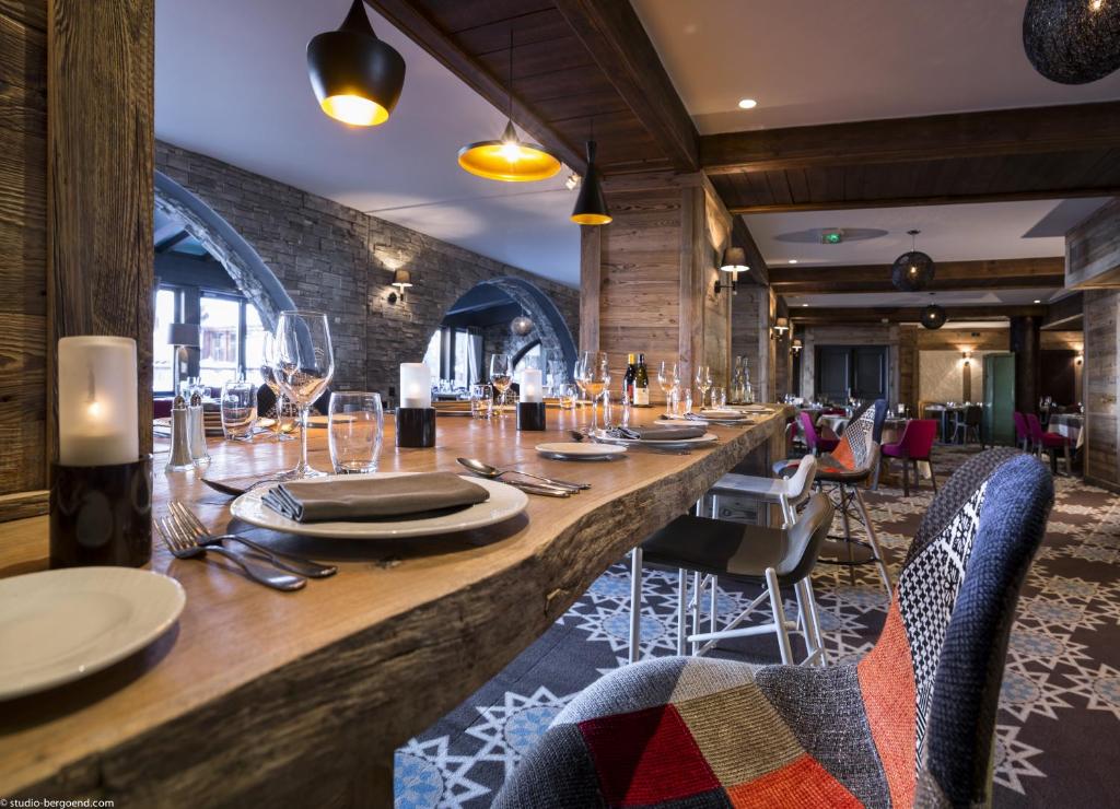Гостиная зона в Hôtel Village Montana by Les Etincelles