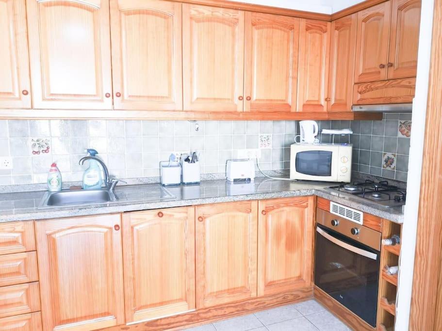 Fotografia z galérie ubytovania Lovely 1 Bed Apartment With Pool Near Amenities. v destinácii Torrevieja