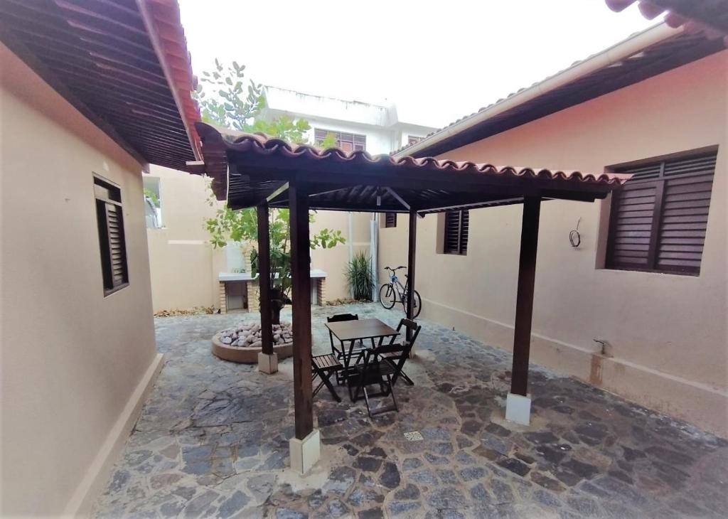 Patio nebo venkovní prostory v ubytování A Oca Hostel Bar