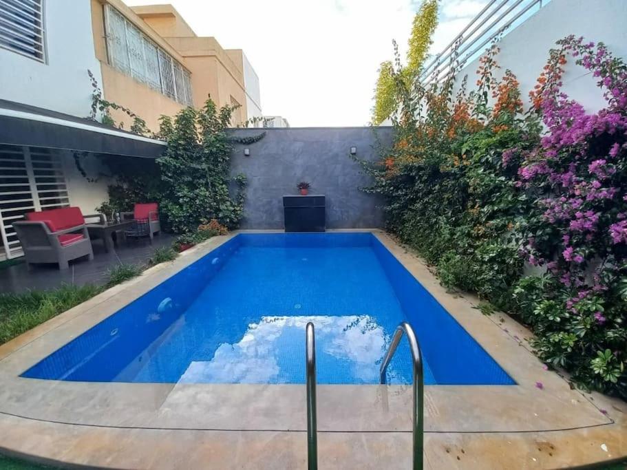 Bazén v ubytování Villa de luxe piscine nebo v jeho okolí
