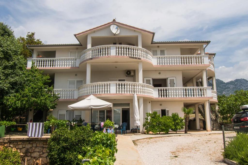 Afbeelding uit fotogalerij van Apartments More Sunce in Seline