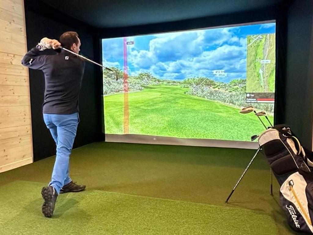 Golf pri dovolenkovom dome alebo okolí