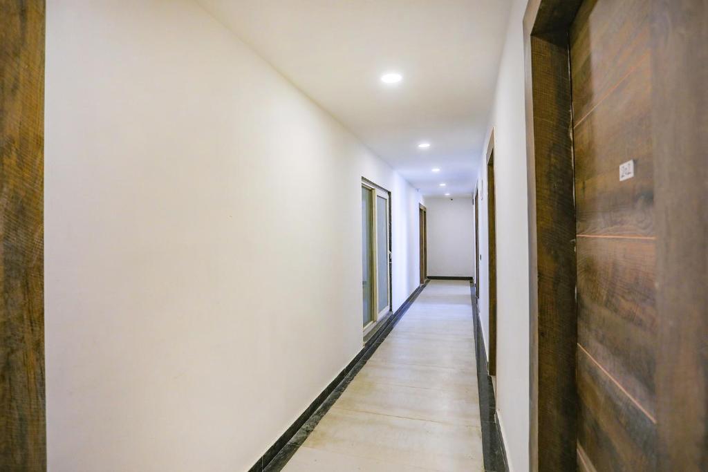 Fotografie z fotogalerie ubytování FabExpress F9 Noida Sector 27 v destinaci Noida