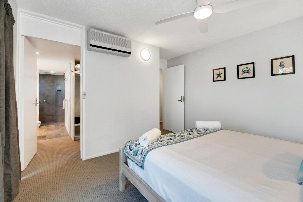 Postel nebo postele na pokoji v ubytování Lahaina Apartments