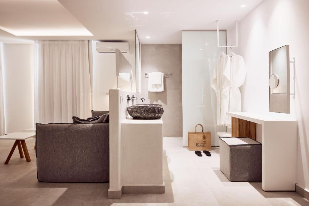 Kantouni Beach Boutique Hotel - 13