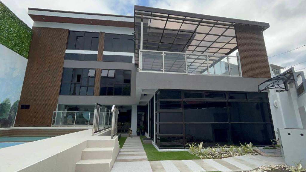 8 Flags Resort Laguna, Los Baños (updated prices 2024)