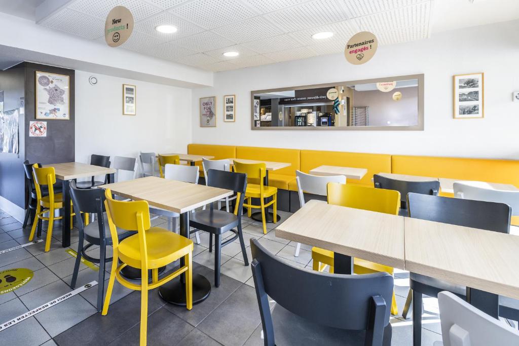 Restaurant o un lloc per menjar a B&B HOTEL Perpignan Sud Porte d'Espagne