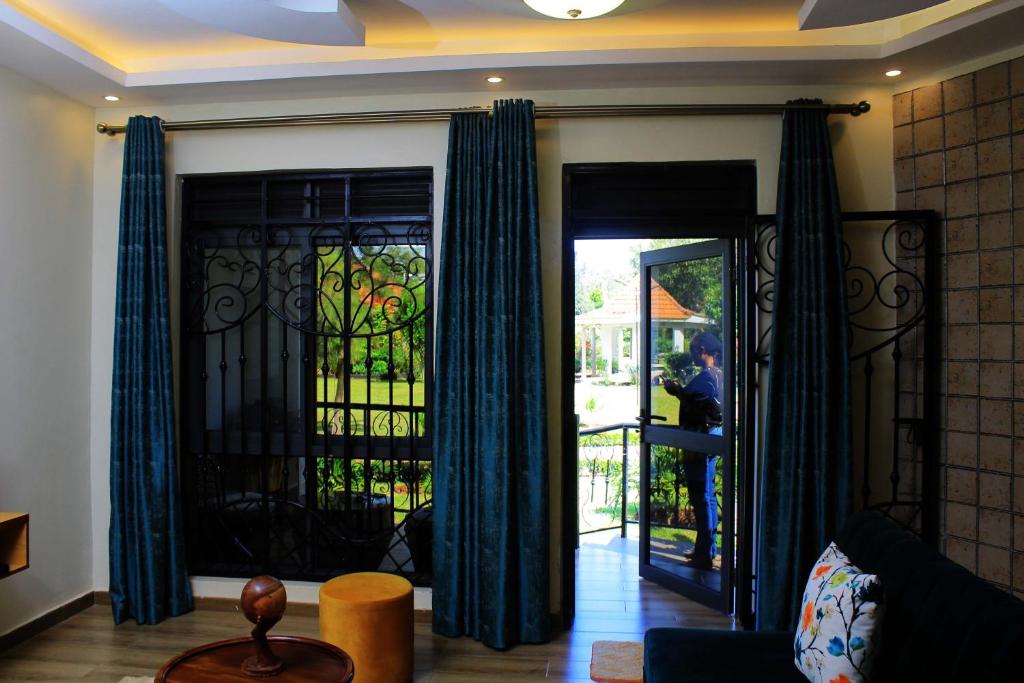 Gallery image of this property