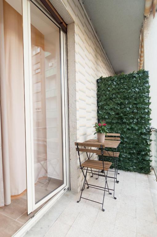 Balkón nebo terasa v ubytování RAUDINO ROOMS