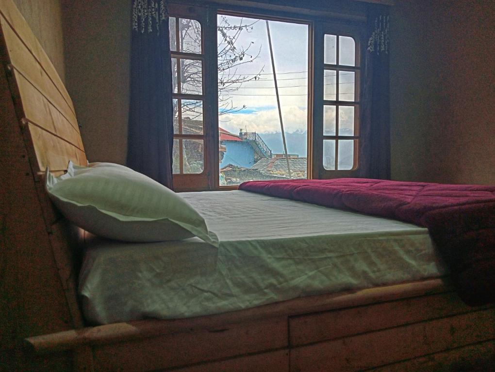 Loghouse at khajjiar lake - Habitación De Lujo