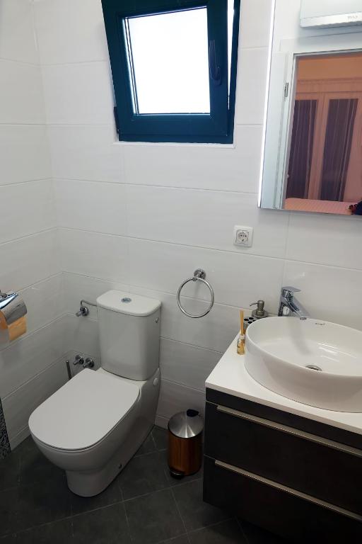 Kúpeľňa v ubytovaní Villa Stella Podgora with heated pool