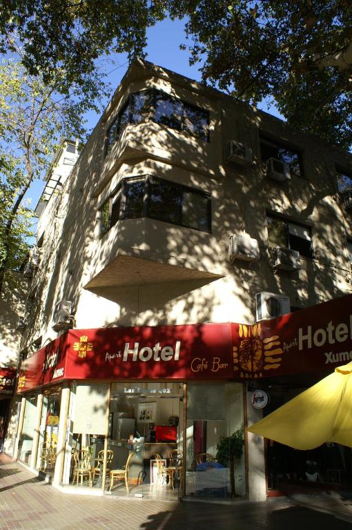 Budova, kde se aparthotel nachází
