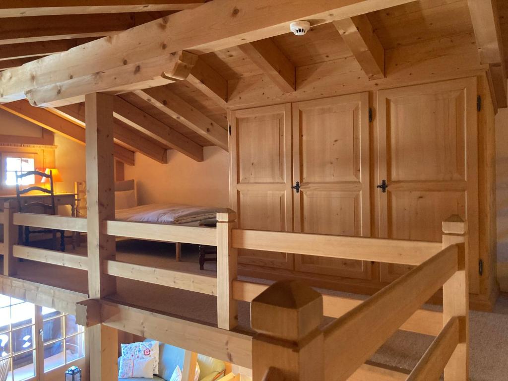 Postel nebo postele na pokoji v ubytování Hotel Alpenrose mit Gourmet-Restaurant Azalée