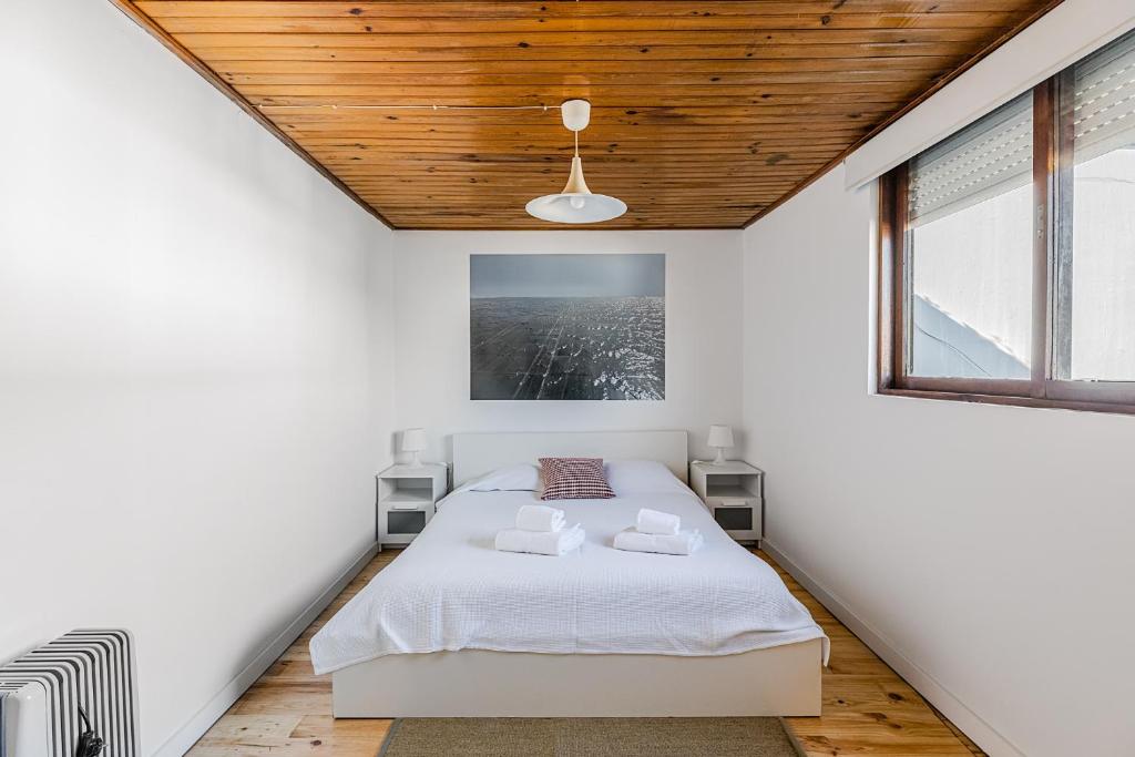 A Lodge in Blue - 17