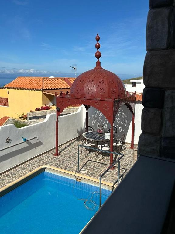 Bazén v ubytovaní Tenerife Sur Habitación de Lujo alebo v jeho blízkosti