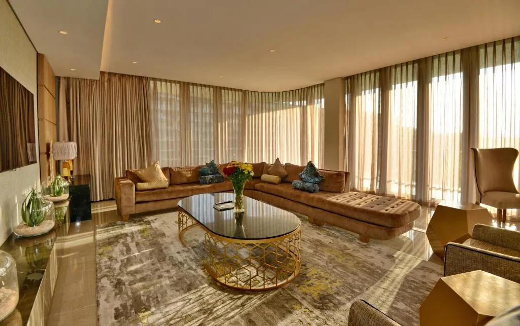 Rockstar Penthouse with Private pool, Gym, Hot Tub and 4 Bedrooms