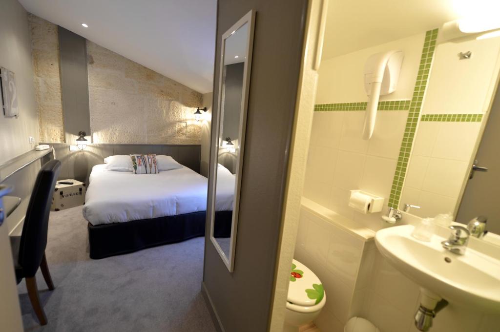 France Hôtel - Single Room With Private Bathroom