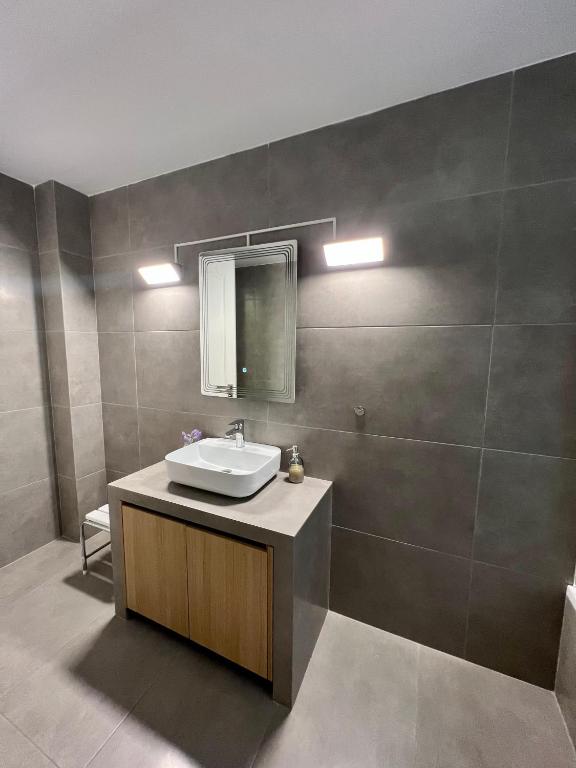 A bathroom at Villa 56 Luxury apartments