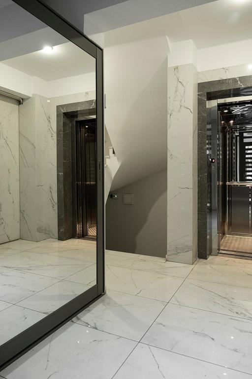 Antigonidon square 2 - 15