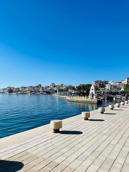 Aleksander’s New and spacious Apartment in Saranda - Imazhi 3