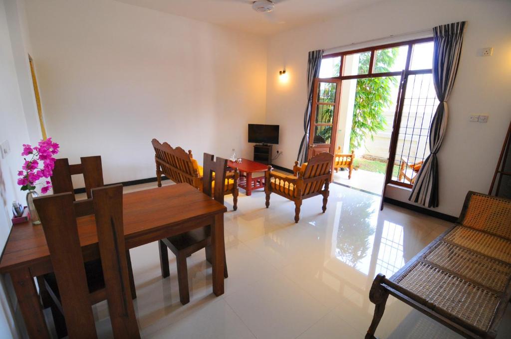 Park Lane Apartments - 13