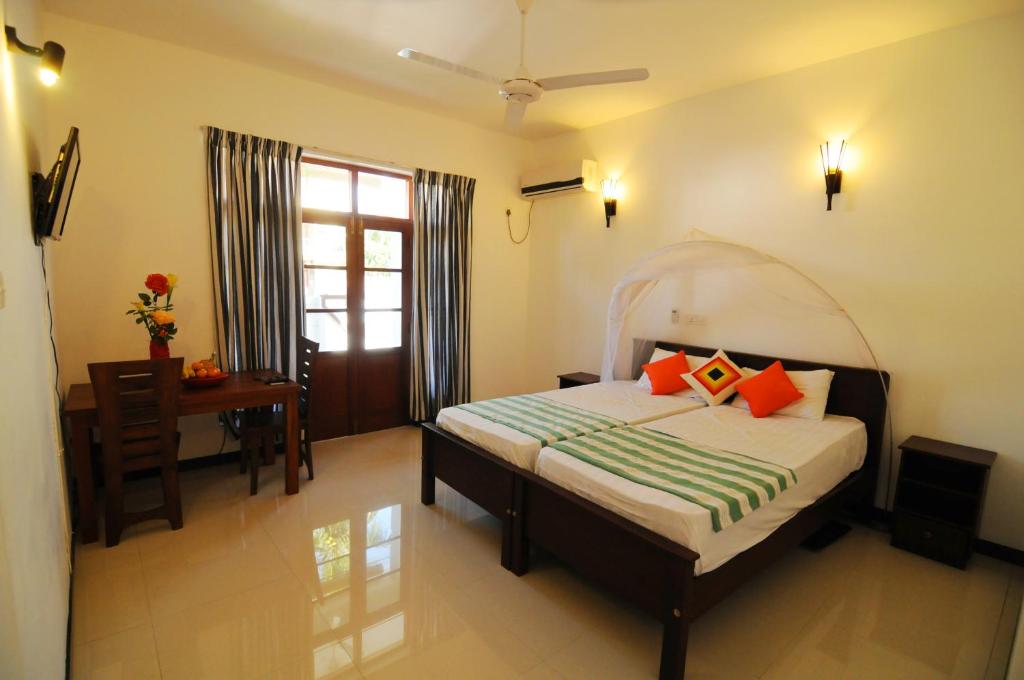 Park Lane Apartments - 2