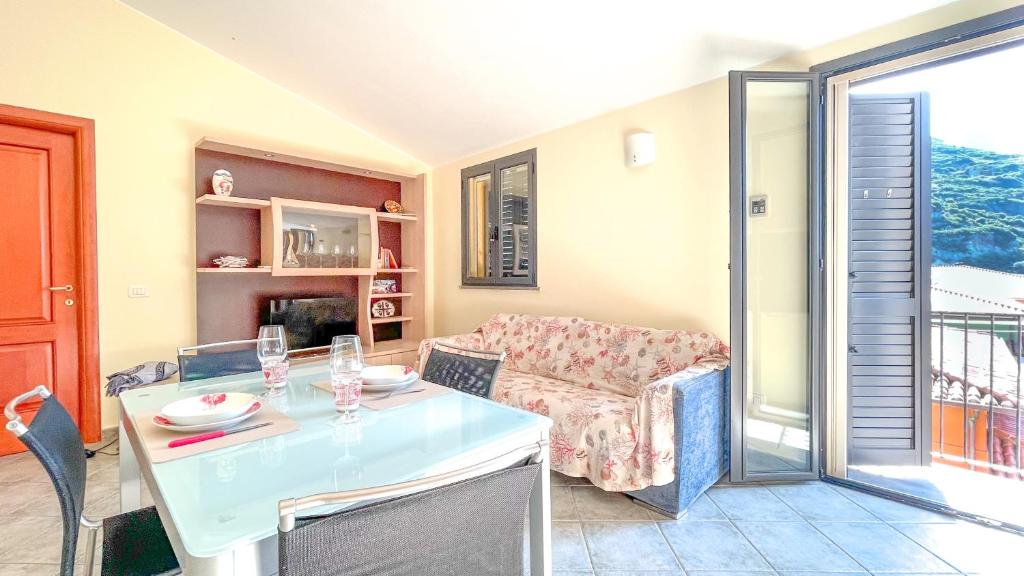 Via Gramsci 31 a Bosa - Appartamento con parcheggio