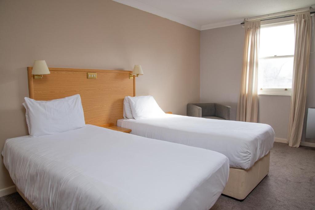 Royal Hotel, Bar & Grill - 