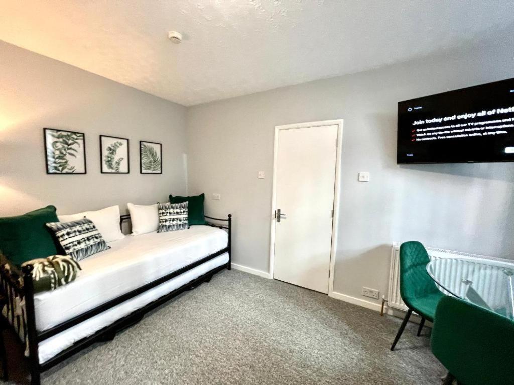 LuXe Apartments Kemptown - Family Studio