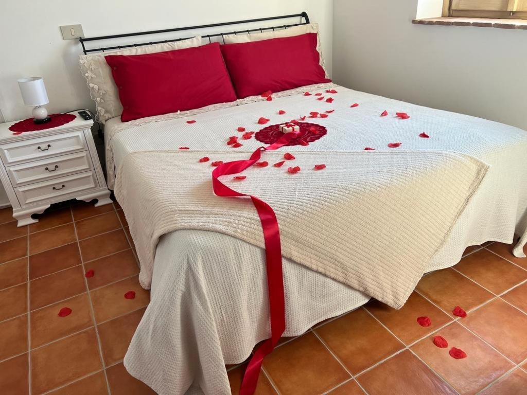 A bed or beds in a room at La bella vista