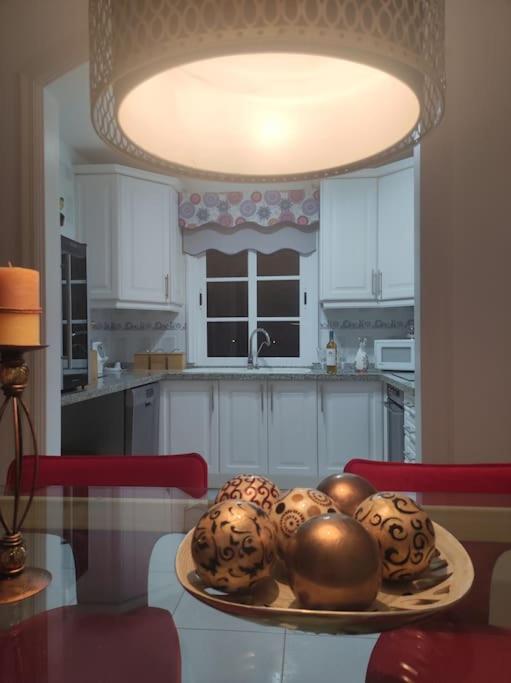 A kitchen or kitchenette at Penthouse Sabina mit Jacuzzi