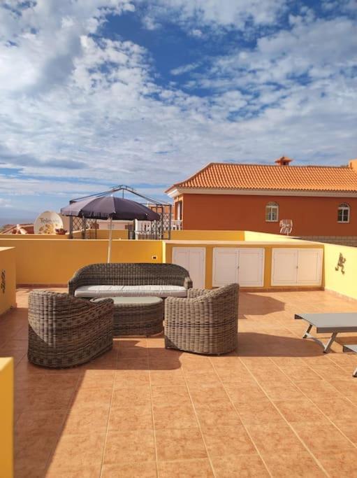 A balcony or terrace at Penthouse Sabina mit Jacuzzi