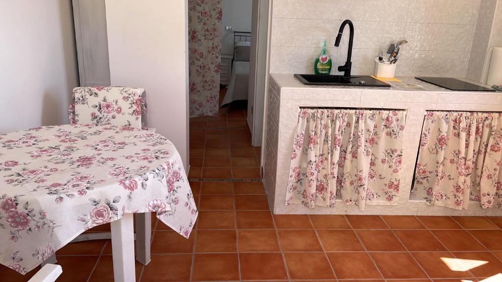 A kitchen or kitchenette at La bella vista