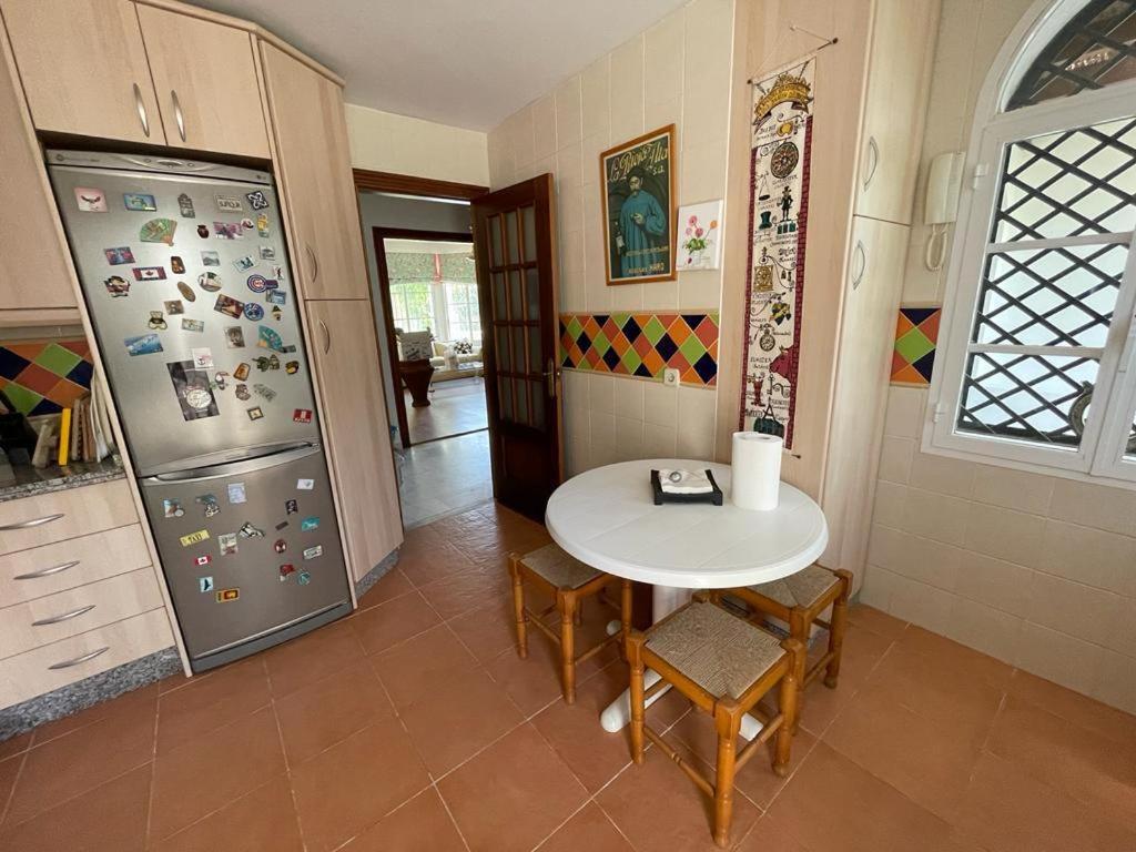Fotografie z fotogalerie ubytování Spacious house with private pool next to Golf Club v destinaci Marbella
