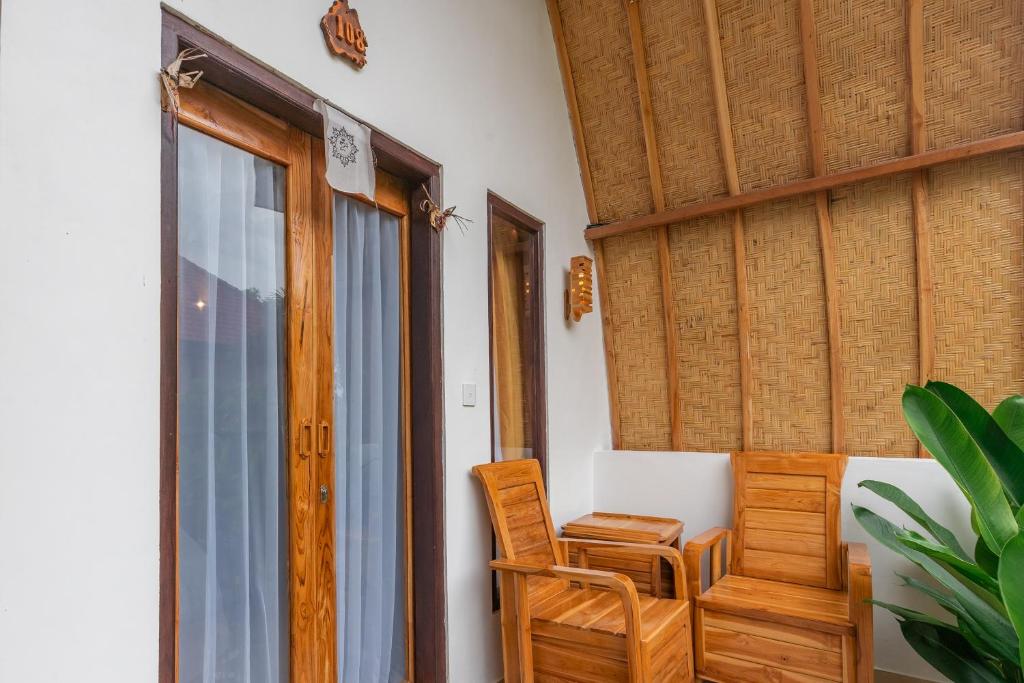 Penida Sunset Ocean View Bungalows - 10