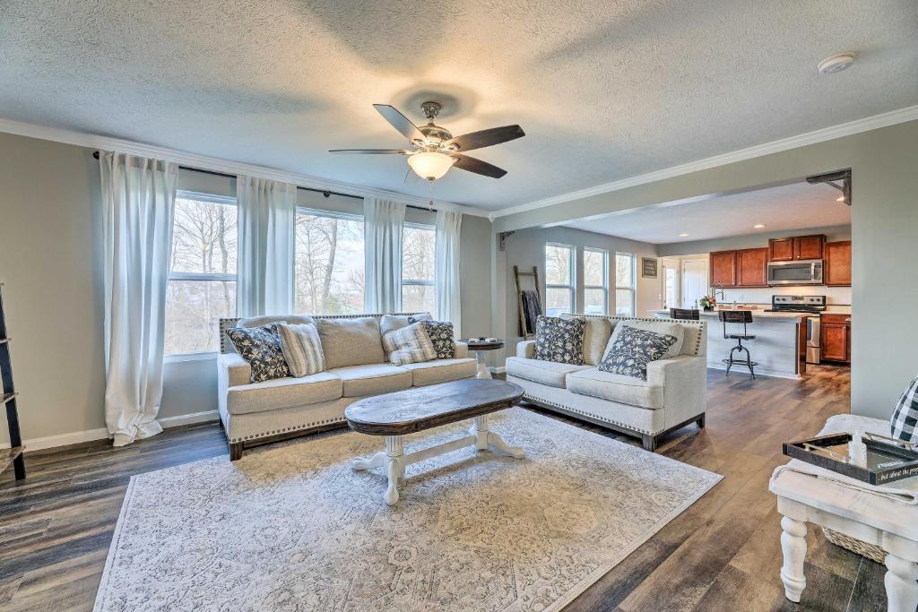 Holiday home Maineville Vacation Rental Home with Game Room!, Mason