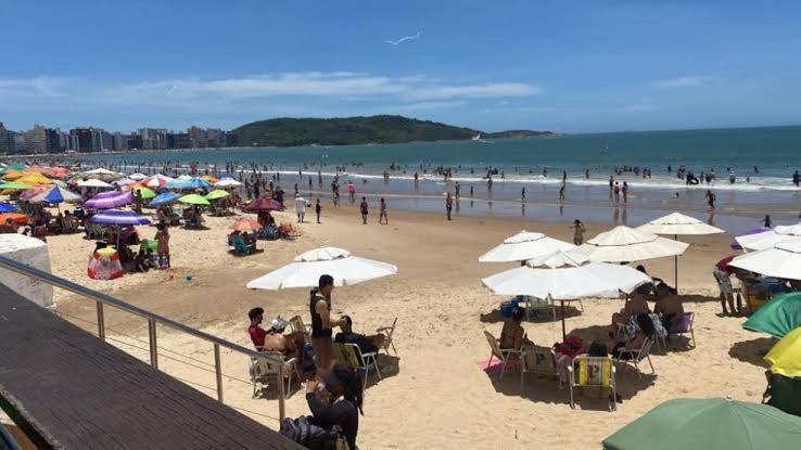 Apt praia do morro HBB