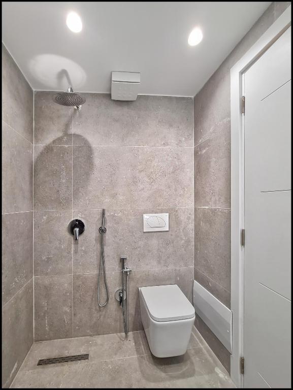 Adore - Modern Apartment - Image 8