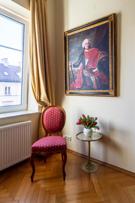 Posedenie v ubytovaní Apartament luster i obrazów