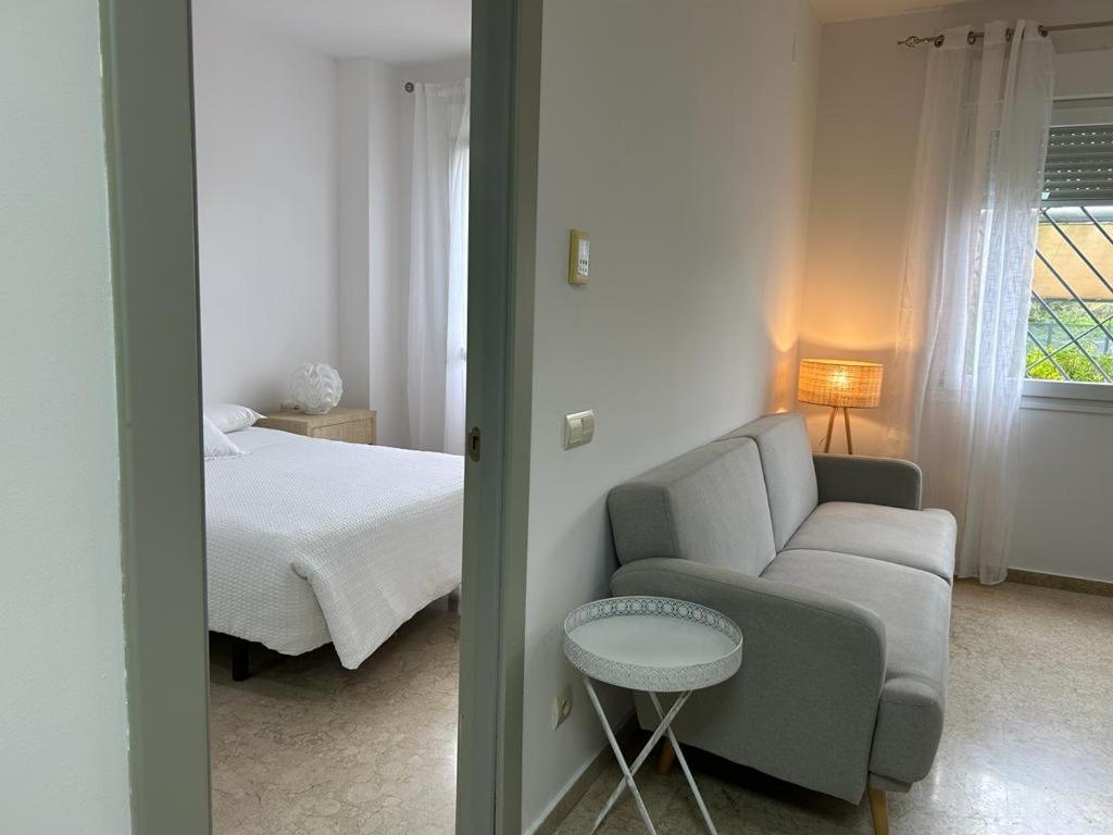Lovely Apartment Sevilla Azahar Free Parking, Bormujos ...