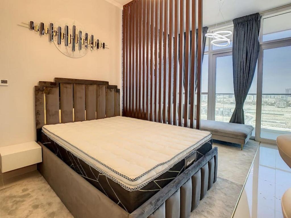 Key View – Carson C