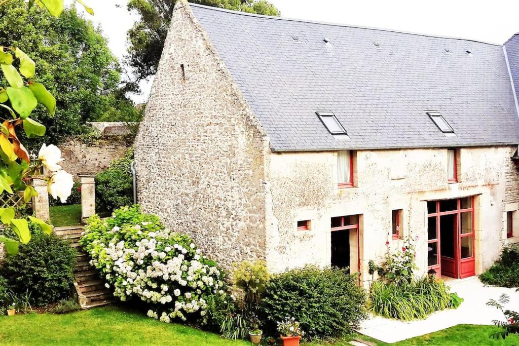 la-quinta-belle-maison-en-pierres-avec-jardins-asnelles-tarifs