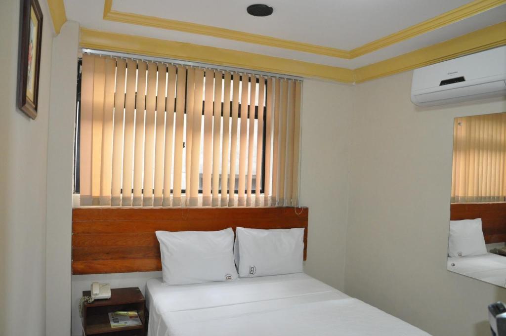  Hotel Central