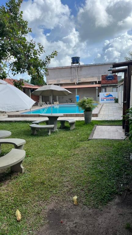 Swimmingpoolen hos eller tæt på Chalé em Tamandaré