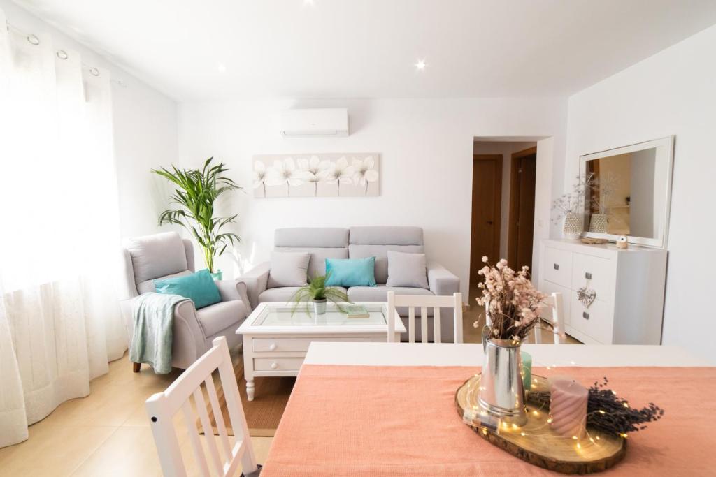 A seating area at Apartamentos Turísticos Casa Morocho