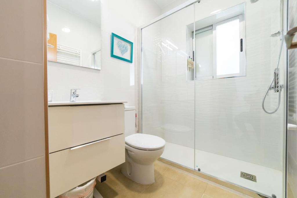 A bathroom at Apartamentos Turísticos Casa Morocho