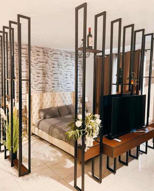TV a/nebo společenská místnost v ubytování Modern Designed & Spacious studio in central Msida C11B