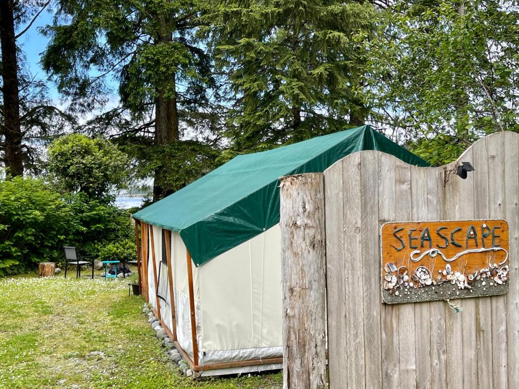 Fotografie z fotogalerie ubytování So Damn Lucky Glamping v destinaci Ucluelet