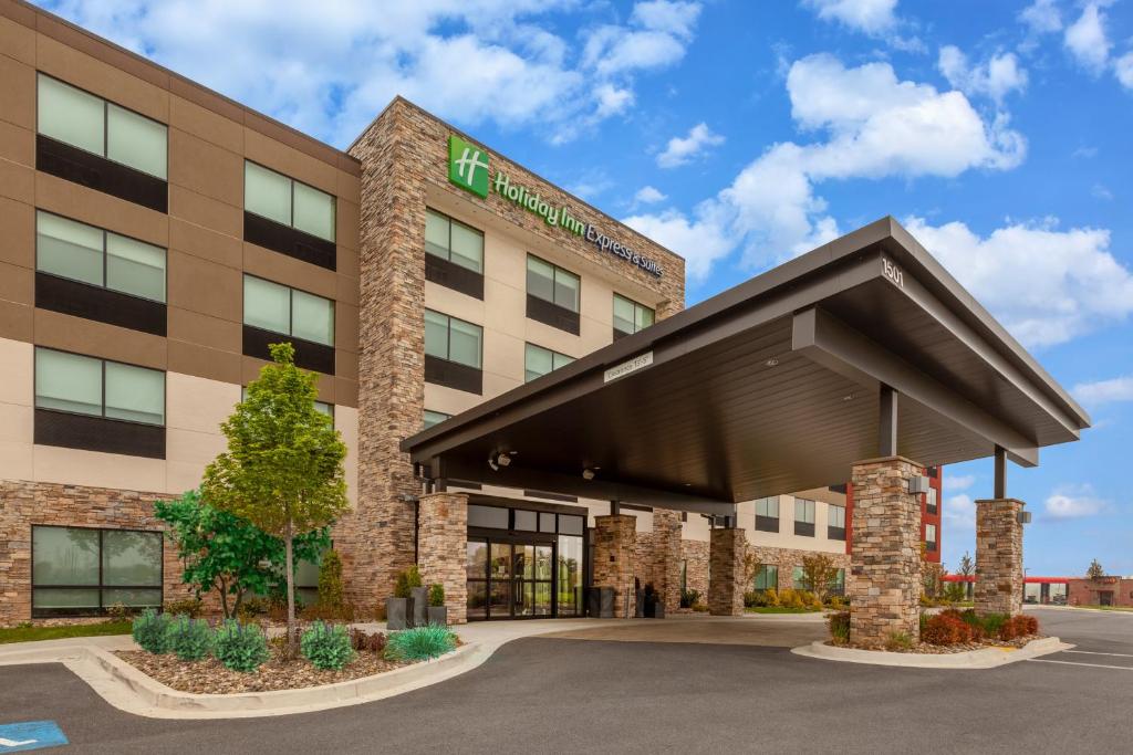 a rendering of the front of a hotel at Holiday Inn Express & Suites Brunswick-Harpers Ferry Area, an IHG Hotel in Brunswick